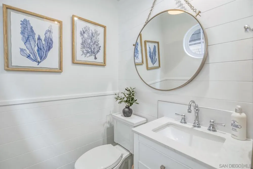 953 E Ave Coronado, CA 92118