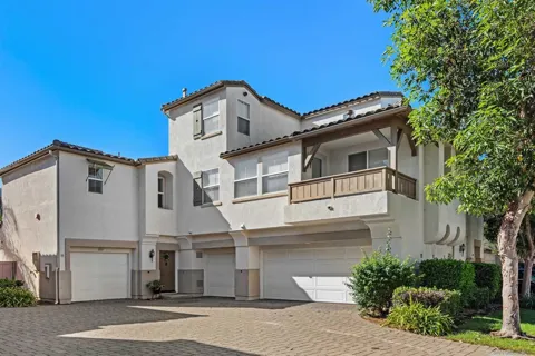 893 Custer Ave.