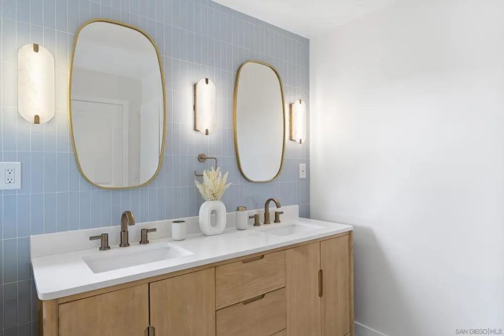 5552 Caminito Herminia La Jolla, CA 92037