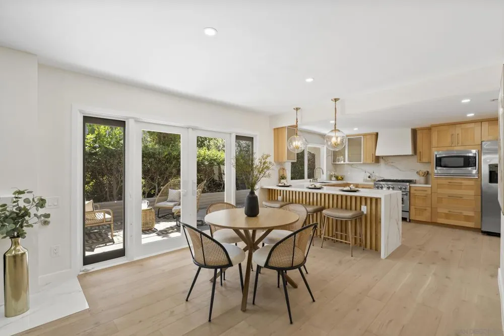 5552 Caminito Herminia La Jolla, CA 92037