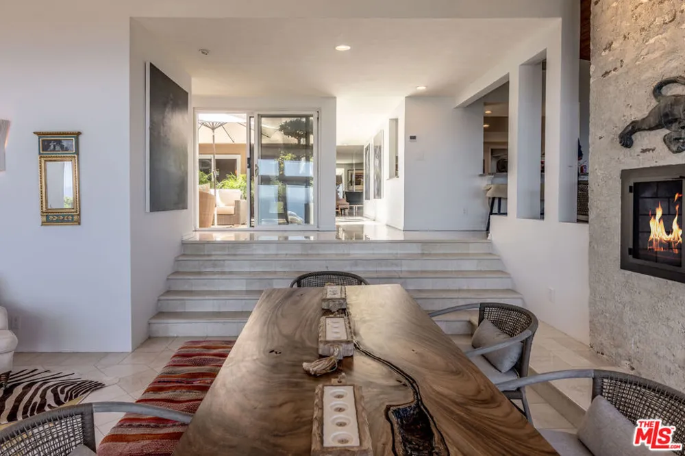 24624 Blue Dane Lane Malibu, CA 90265
