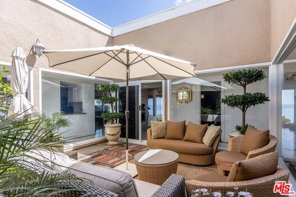 24624 Blue Dane Lane Malibu, CA 90265