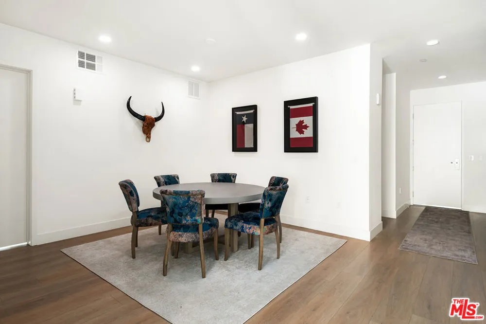 3651 Regal Place #201 Los Angeles, CA 90068