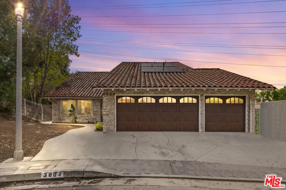 3804 Vista Linda Drive Encino, CA 91316