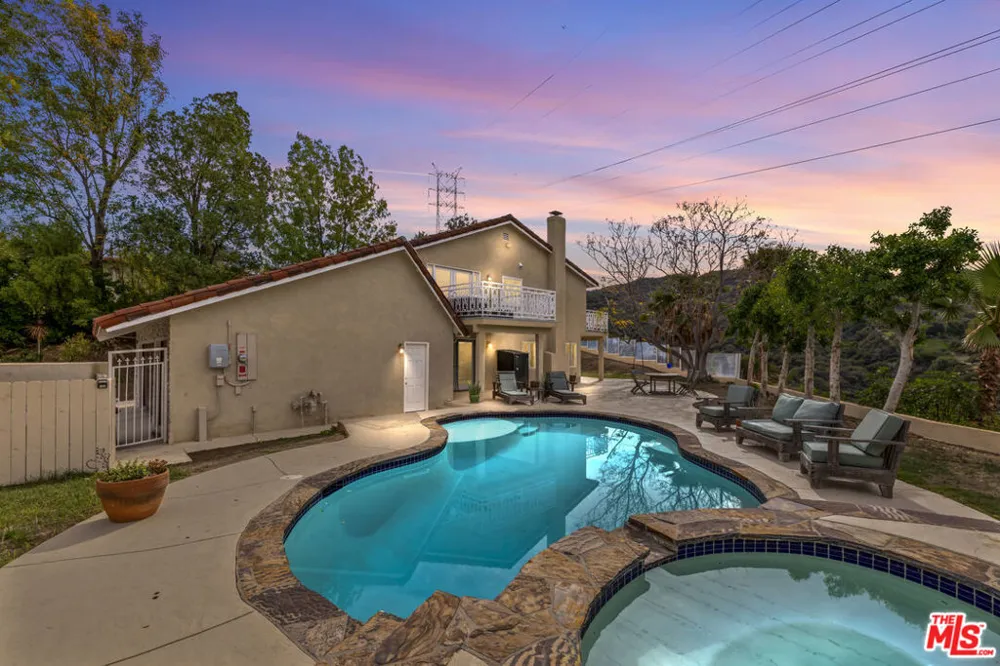 3804 Vista Linda Drive Encino, CA 91316