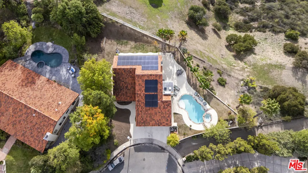 3804 Vista Linda Drive Encino, CA 91316