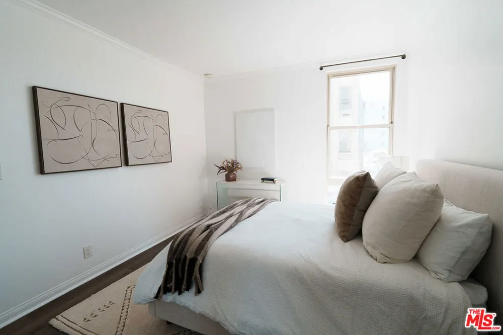 1110 Hacienda Place #207 West Hollywood, CA 90069