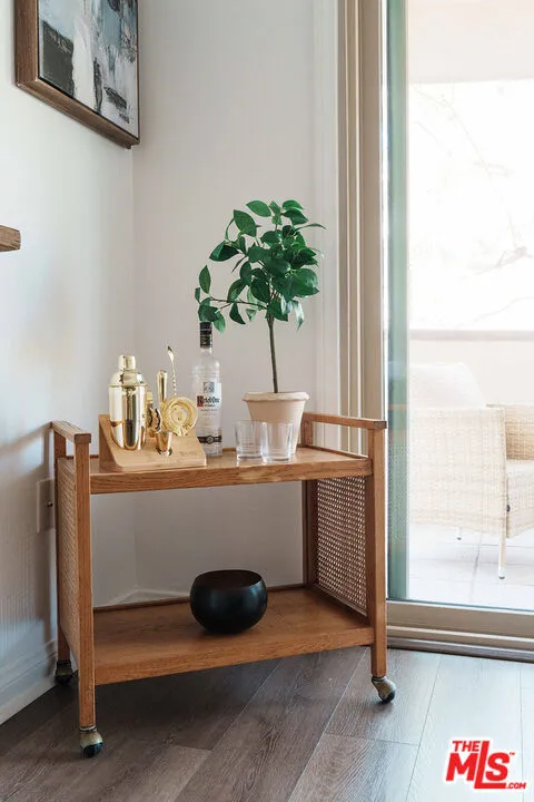 1110 Hacienda Place #207 West Hollywood, CA 90069