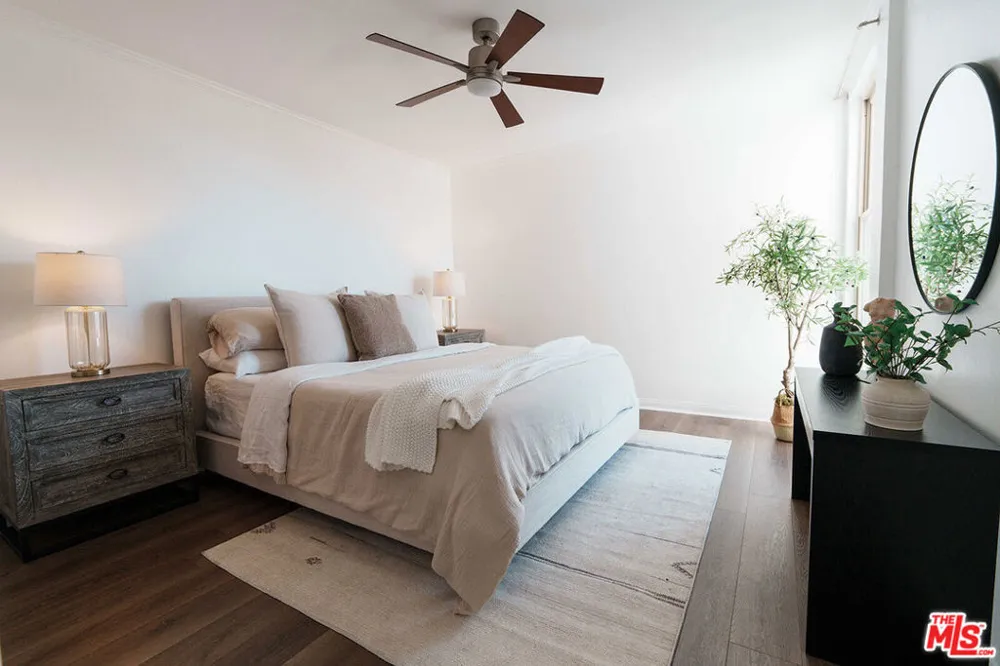 1110 Hacienda Place #207 West Hollywood, CA 90069