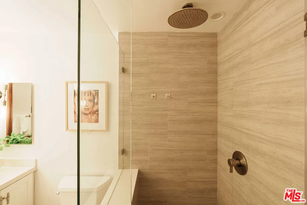 1110 Hacienda Place #207 West Hollywood, CA 90069
