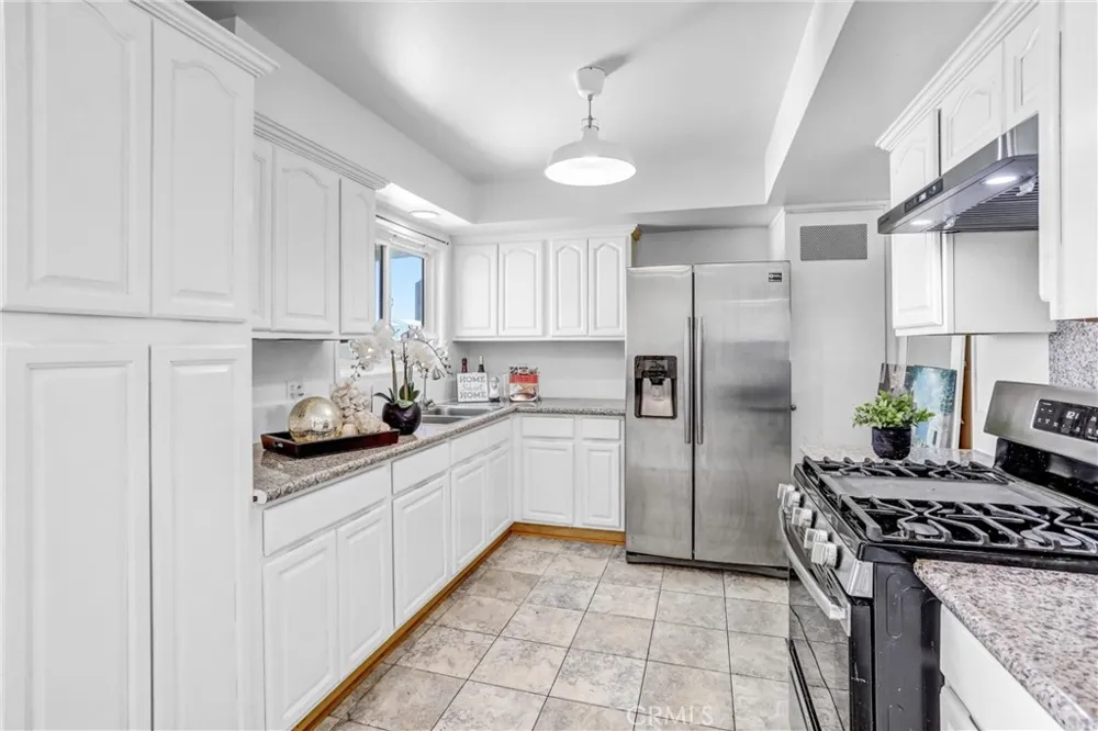 3426 S Hedgerow West Covina, CA 91792