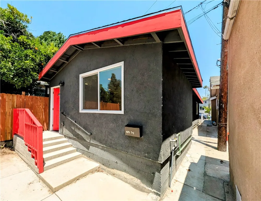 1575 Munson Avenue #1/2 Los Angeles, CA 90042