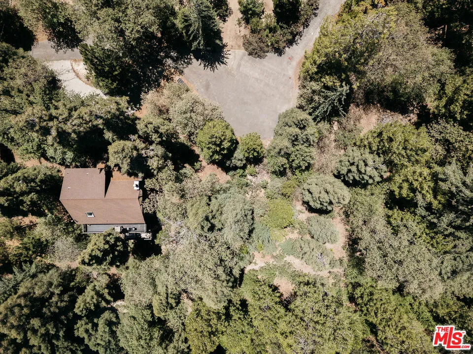 26270 Augusta Drive Lake Arrowhead, CA 92352