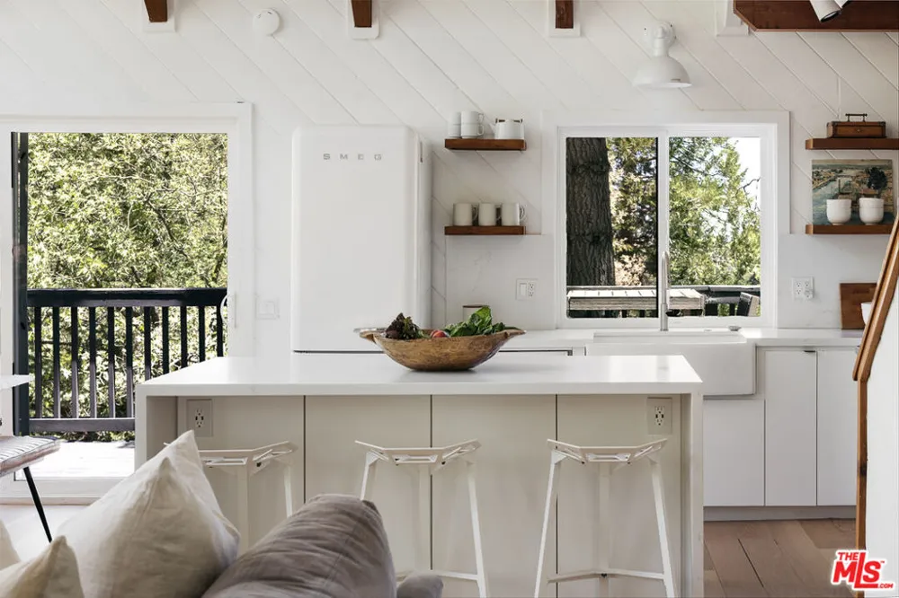 26270 Augusta Drive Lake Arrowhead, CA 92352