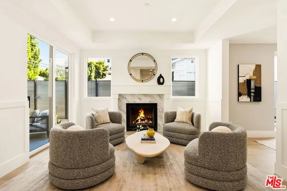 4423 Noble Avenue Sherman Oaks, CA 91403