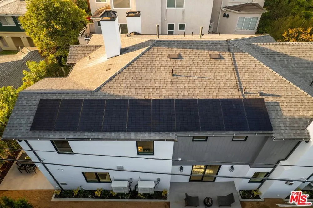 4423 Noble Avenue Sherman Oaks, CA 91403