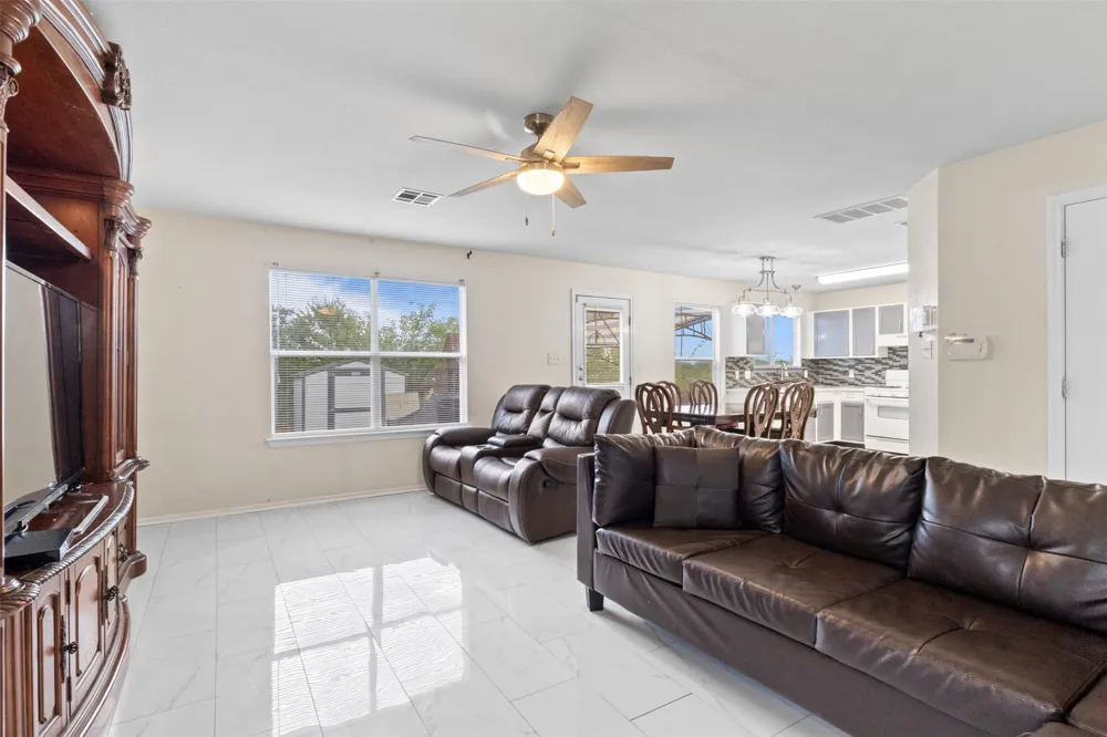 161 Prairie Verbena Drive Kyle, TX 78640