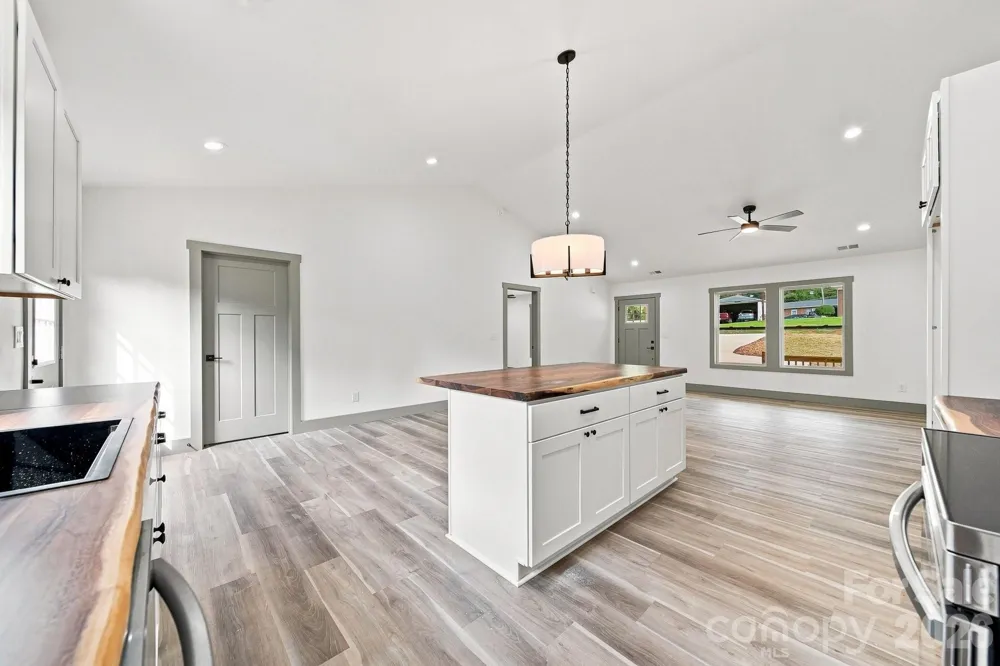 2953 Link Drive Granite Falls, NC 29630