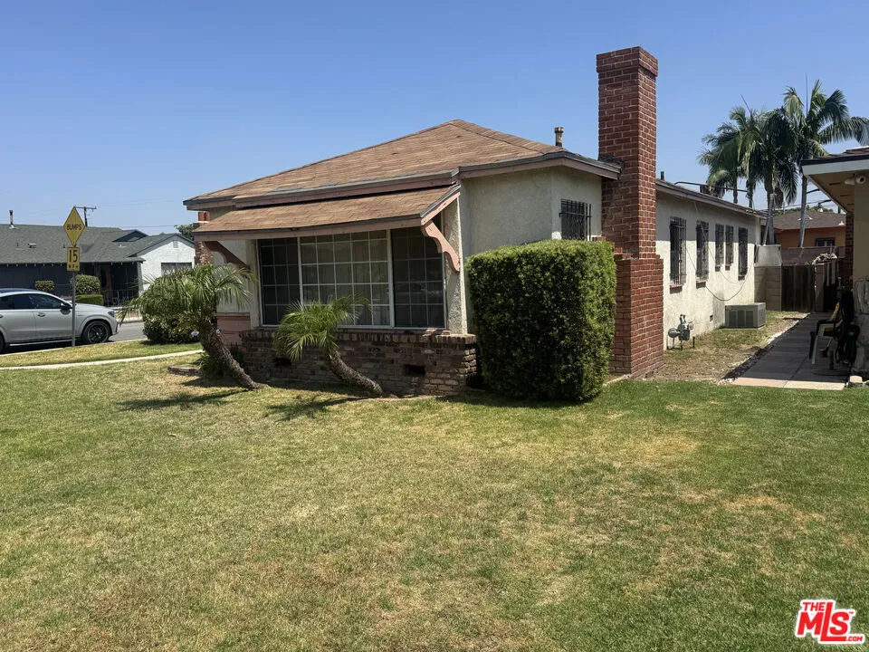 3965 Palm Avenue Lynwood, CA 90262