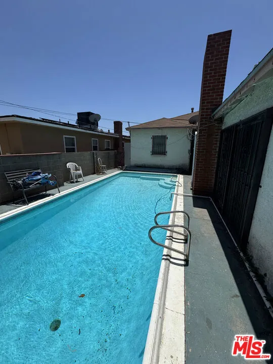 3965 Palm Avenue Lynwood, CA 90262