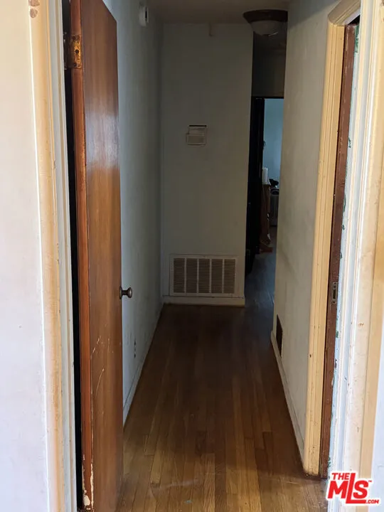 3965 Palm Avenue Lynwood, CA 90262
