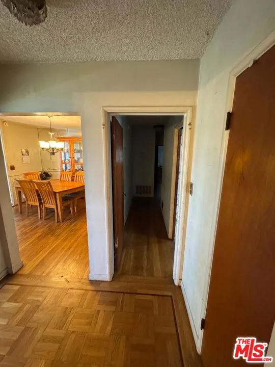 3965 Palm Avenue Lynwood, CA 90262
