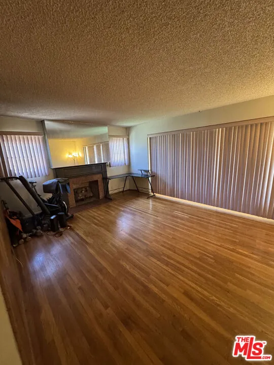 3965 Palm Avenue Lynwood, CA 90262