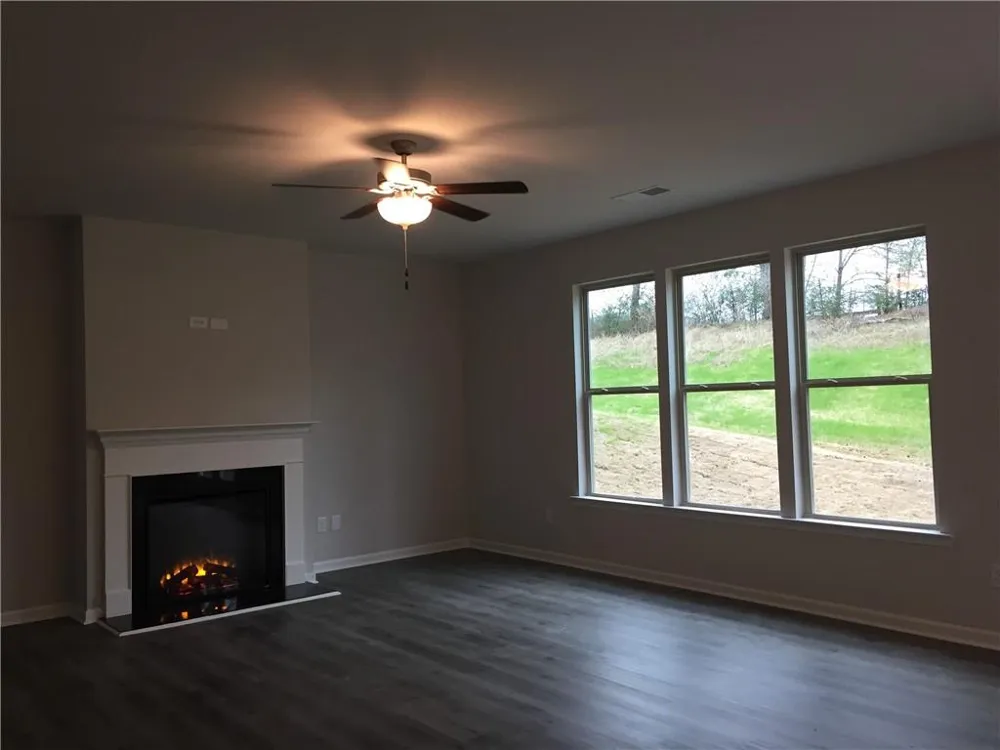 518 Mcginnis Circle Calhoun, GA 30701