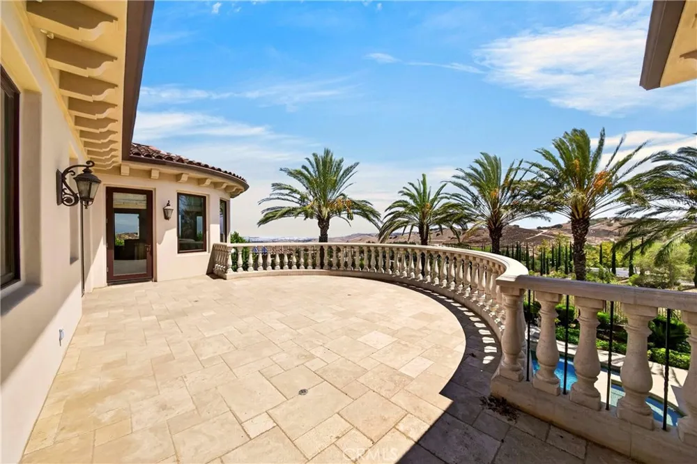 2465 Collinas Chino Hills, CA 91709