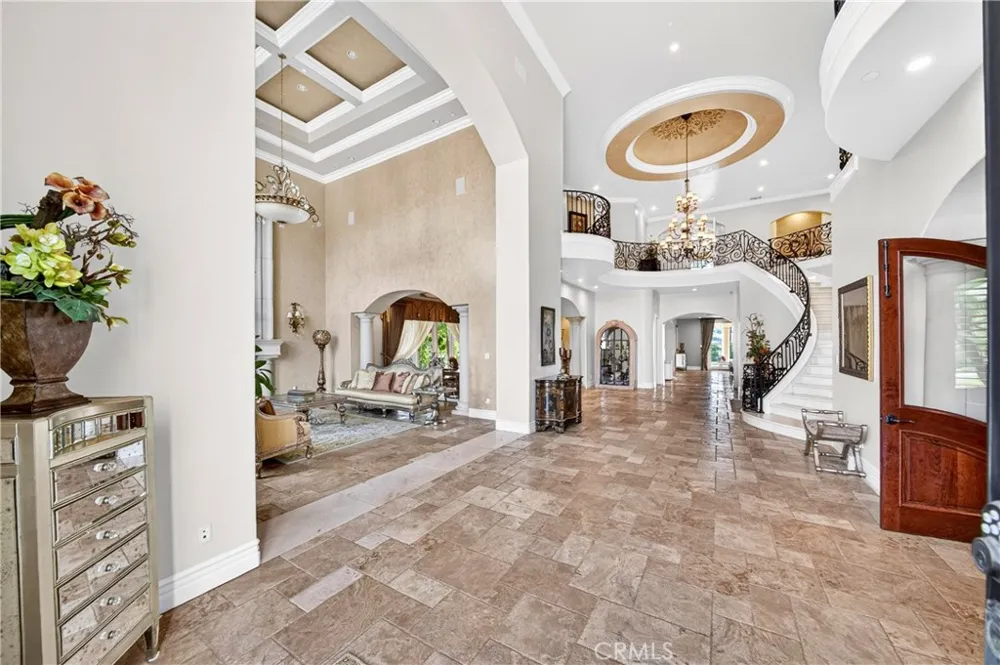 2465 Collinas Chino Hills, CA 91709