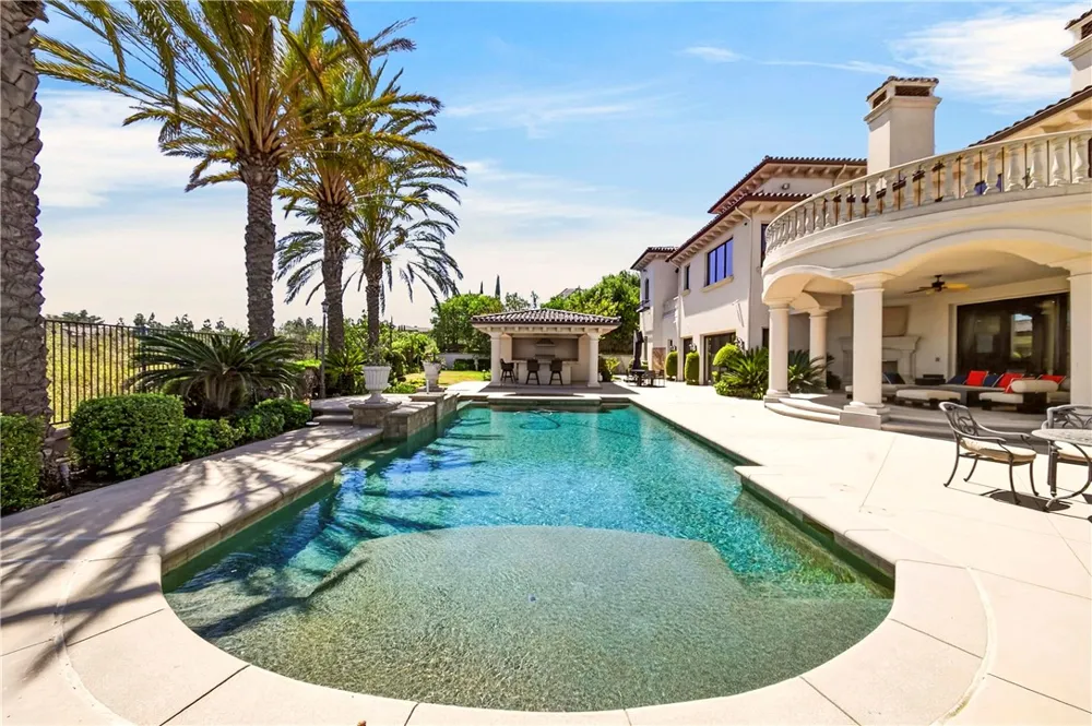 2465 Collinas Chino Hills, CA 91709