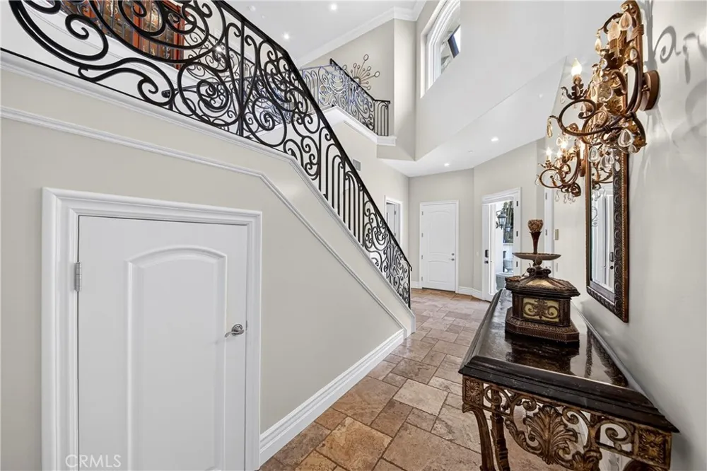 2465 Collinas Chino Hills, CA 91709