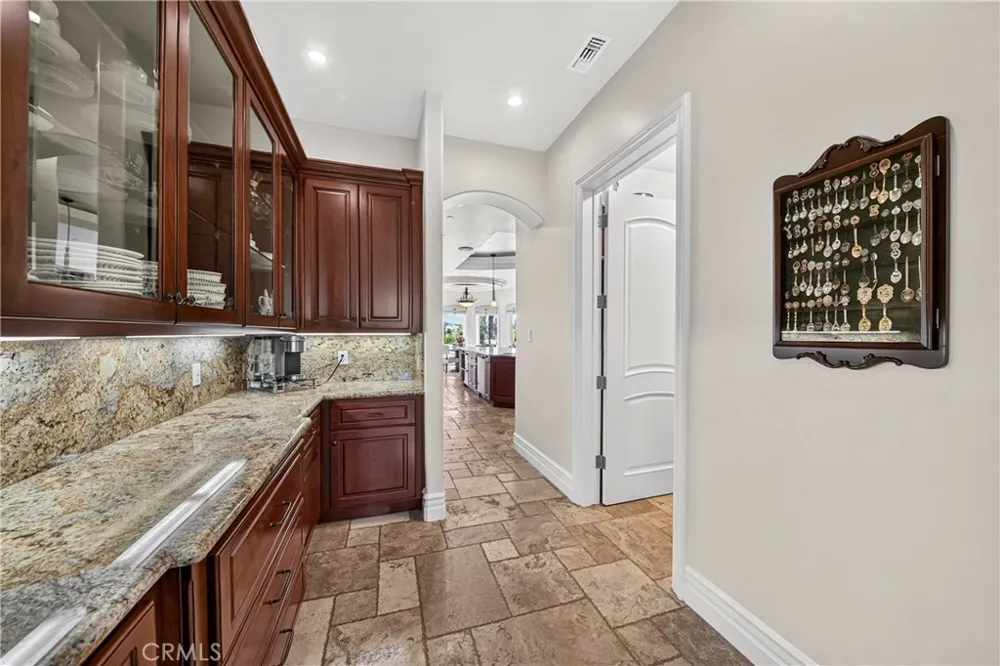 2465 Collinas Chino Hills, CA 91709