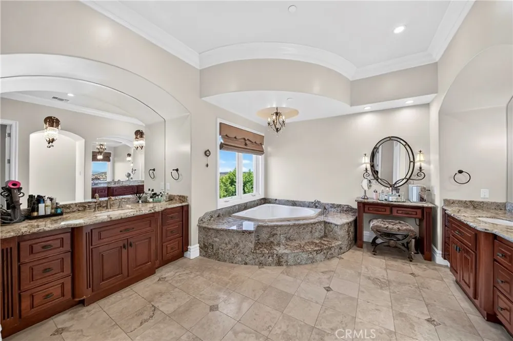 2465 Collinas Chino Hills, CA 91709