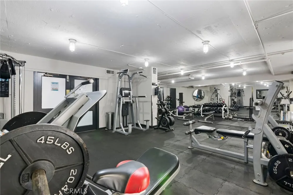 750 Kings Road #111 West Hollywood, CA 90069