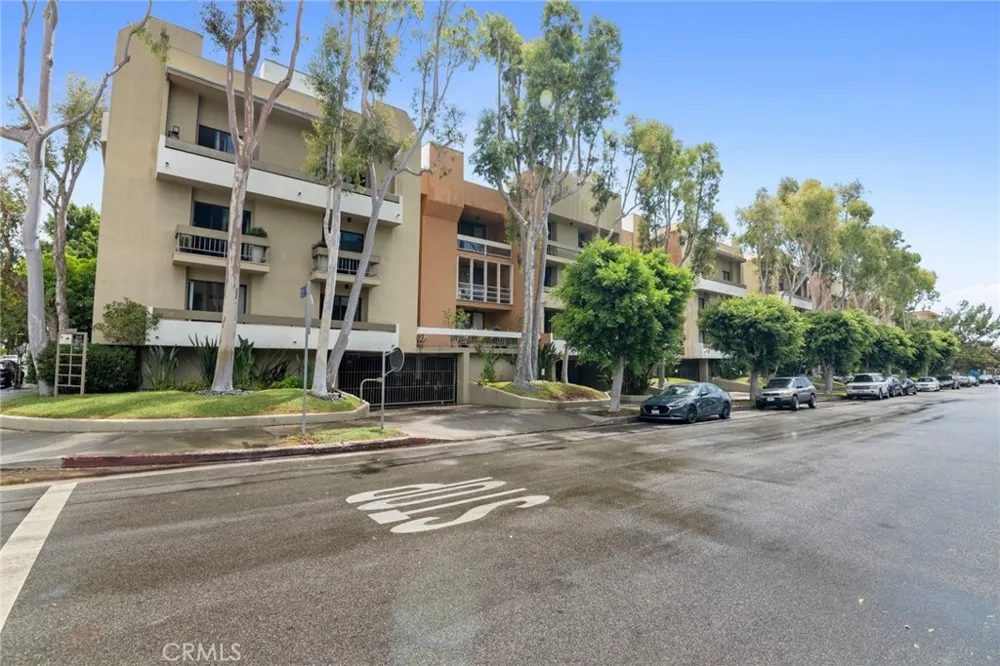 750 Kings Road #111 West Hollywood, CA 90069