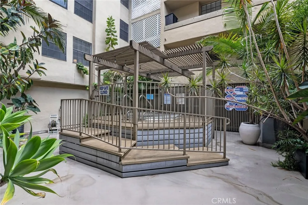 750 Kings Road #111 West Hollywood, CA 90069