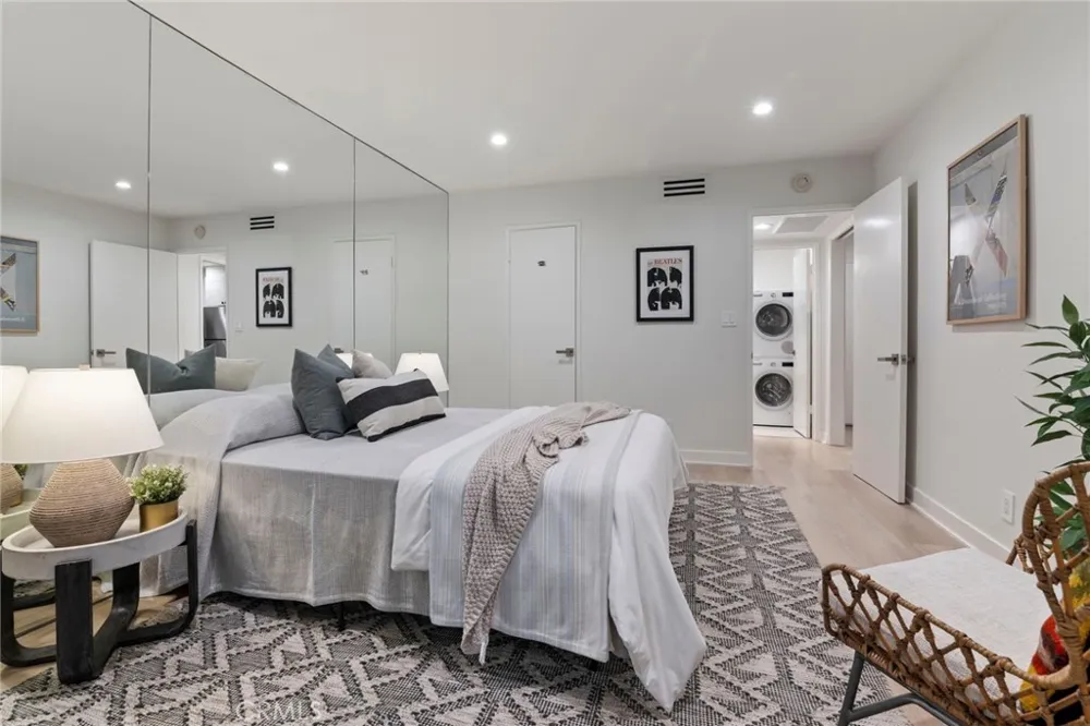 750 Kings Road #111 West Hollywood, CA 90069