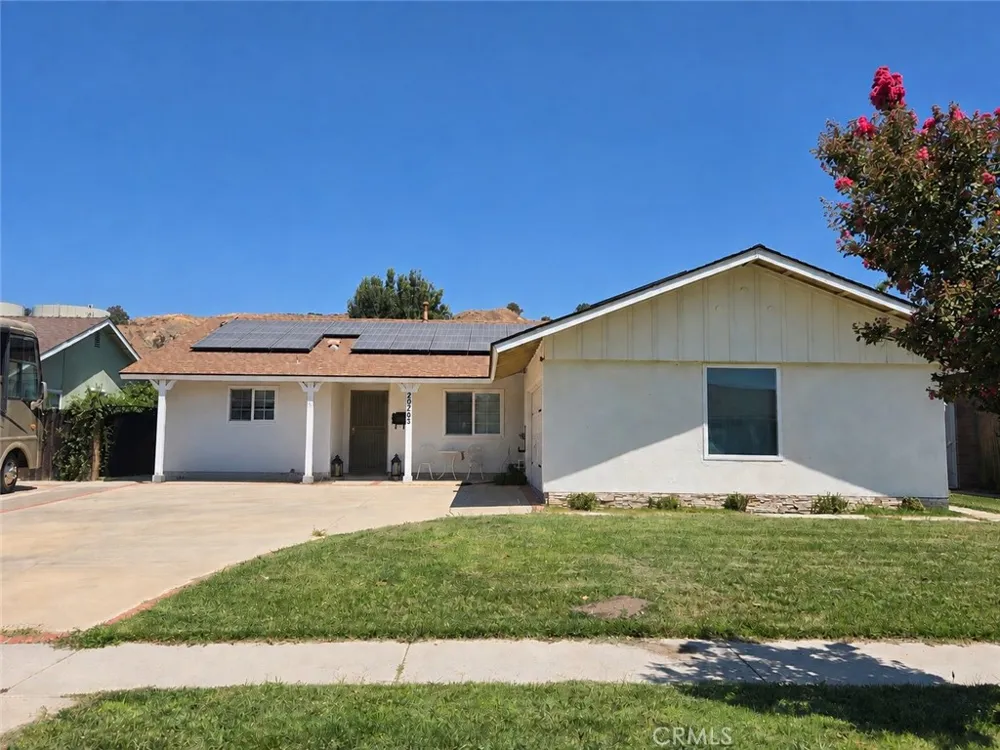 20263 Lakemore Drive Canyon Country, CA 91351