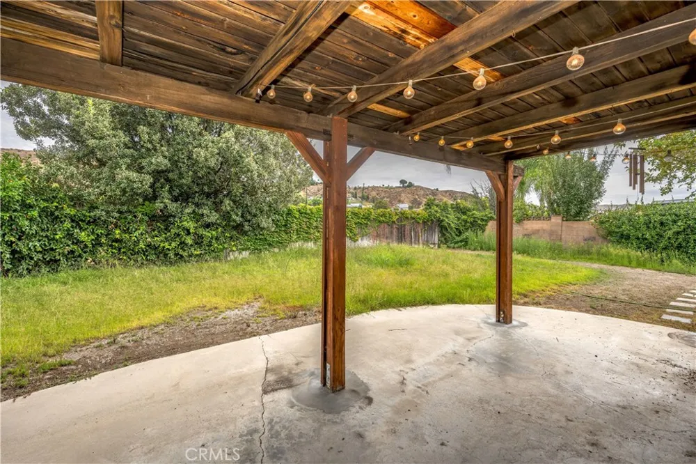 20263 Lakemore Drive Canyon Country, CA 91351