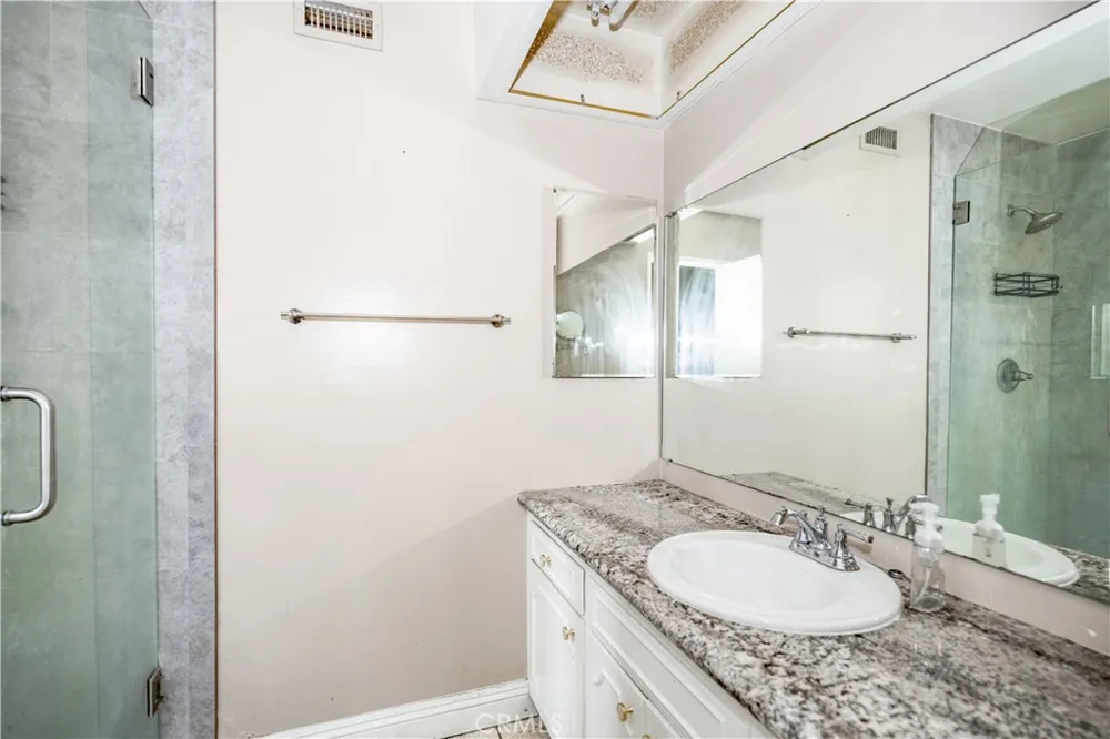 20263 Lakemore Drive Canyon Country, CA 91351