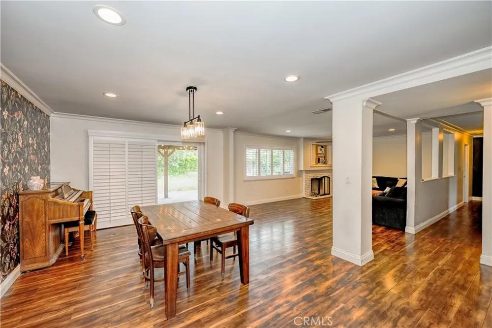 20263 Lakemore Drive Canyon Country, CA 91351