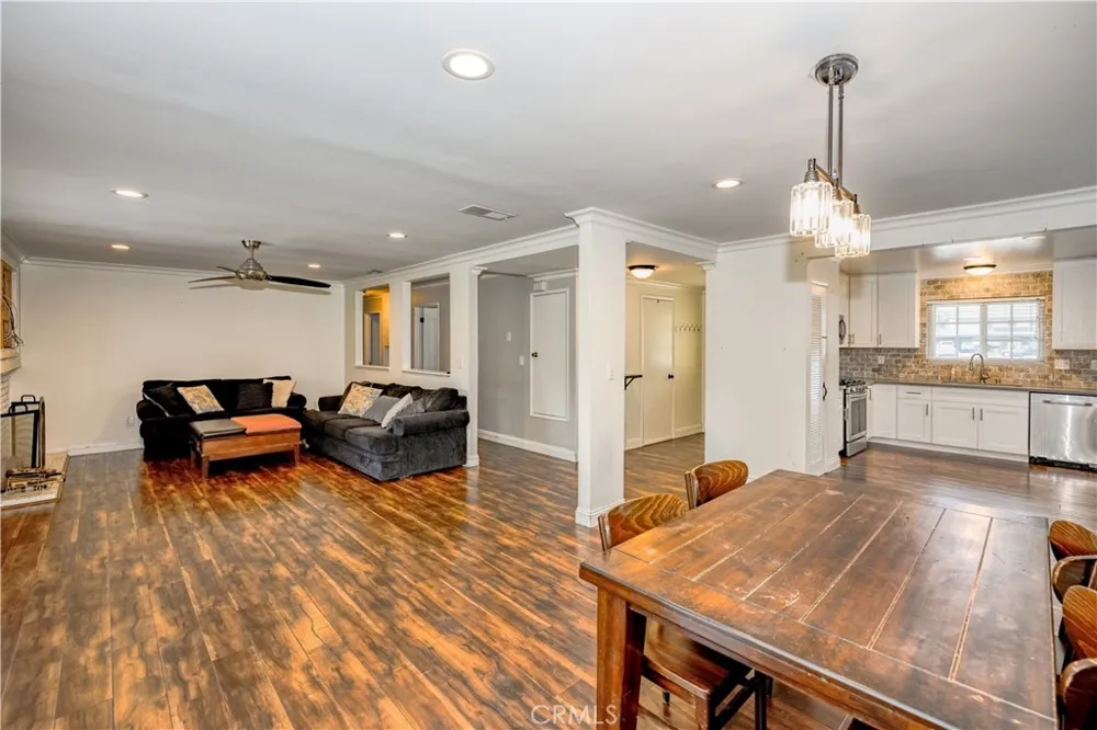 20263 Lakemore Drive Canyon Country, CA 91351