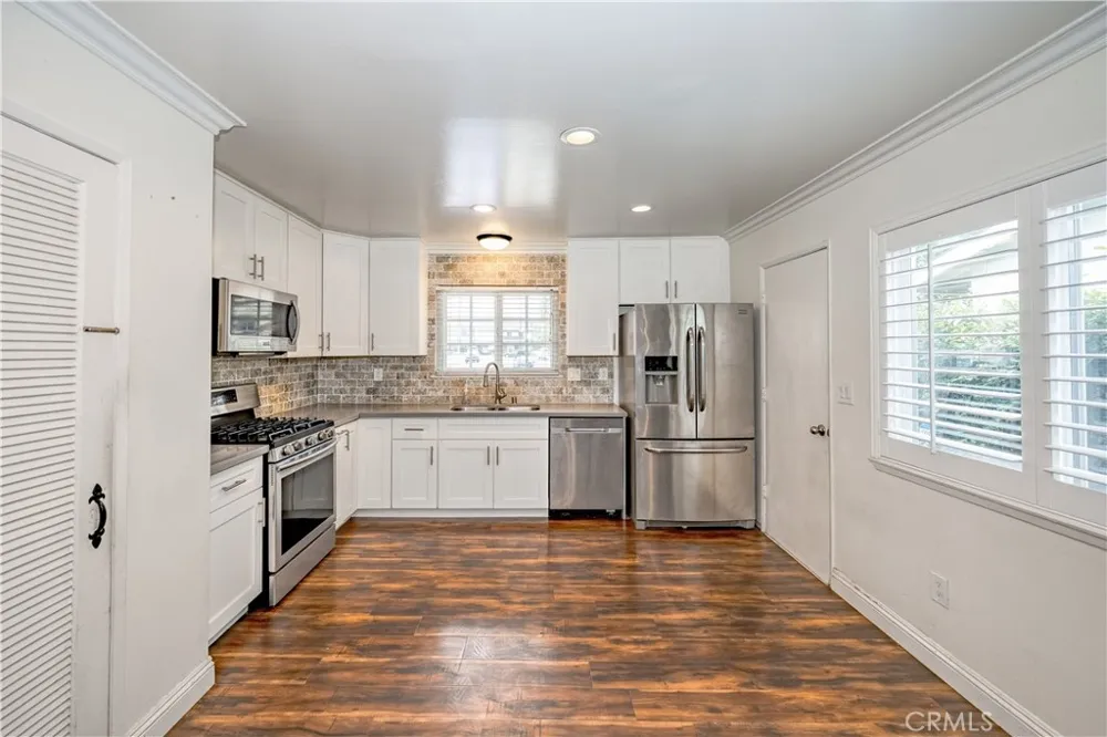 20263 Lakemore Drive Canyon Country, CA 91351