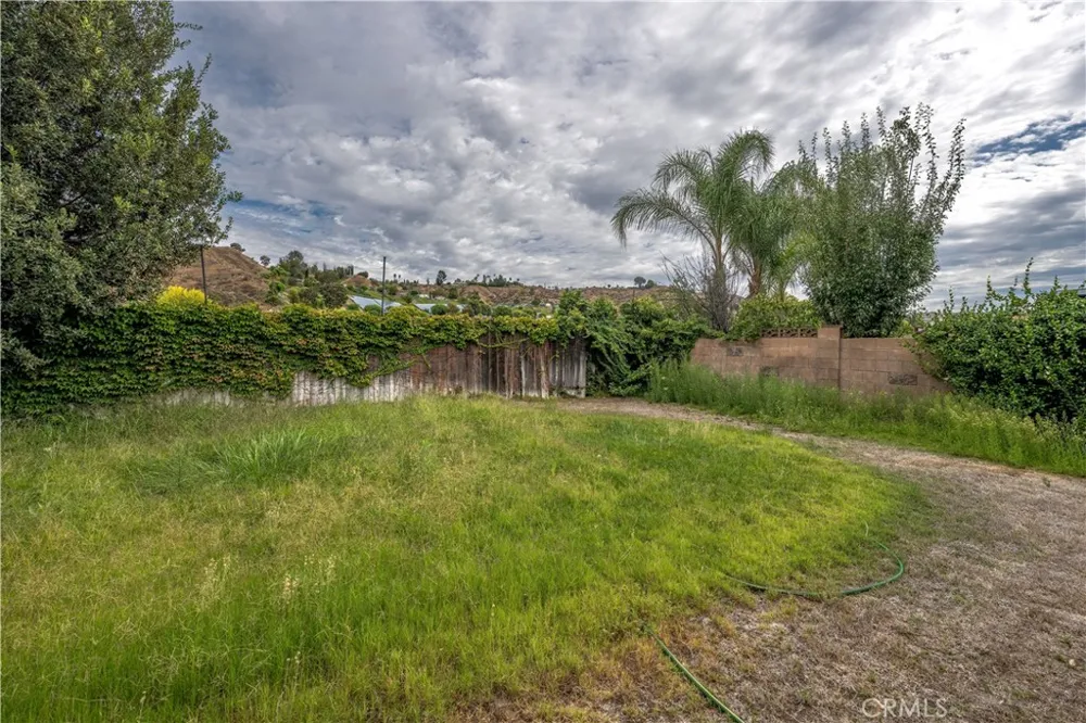 20263 Lakemore Drive Canyon Country, CA 91351