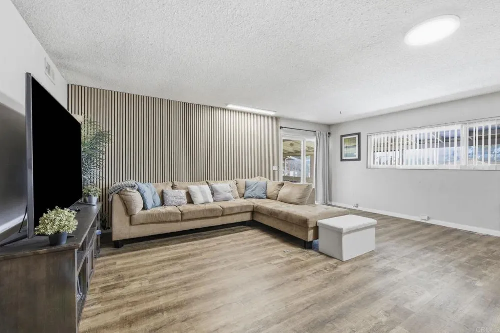 646 El Rancho Dr El Cajon, CA 92019