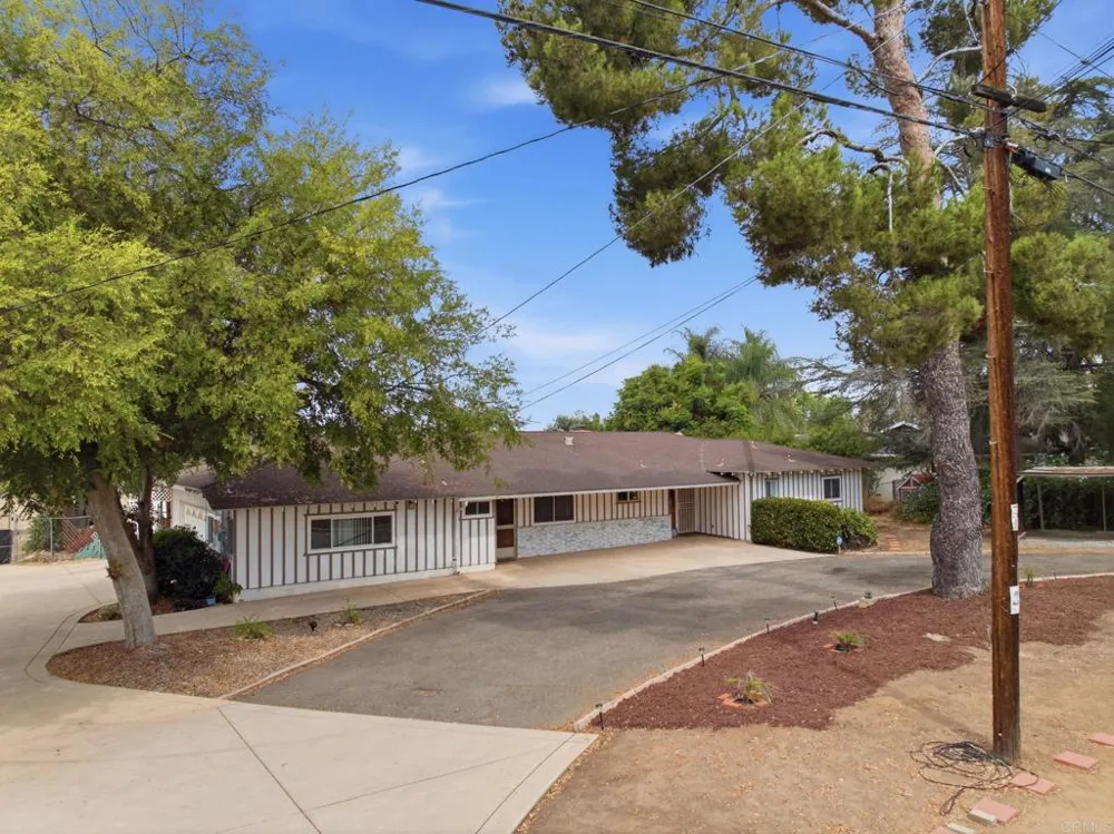 646 El Rancho Dr El Cajon, CA 92019