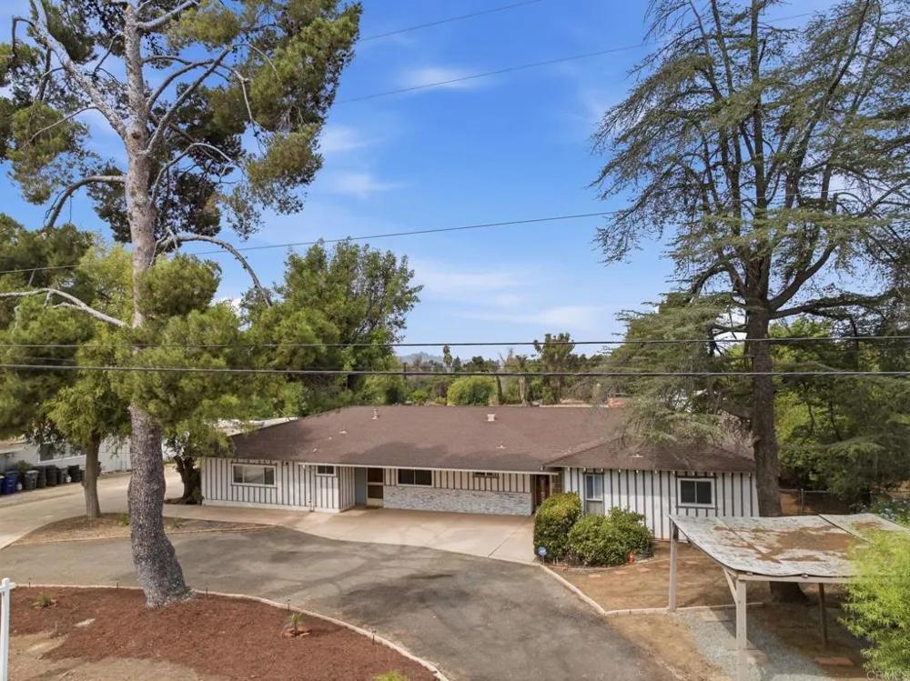 646 El Rancho Dr El Cajon, CA 92019