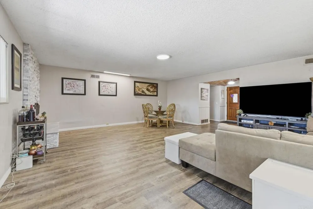 646 El Rancho Dr El Cajon, CA 92019