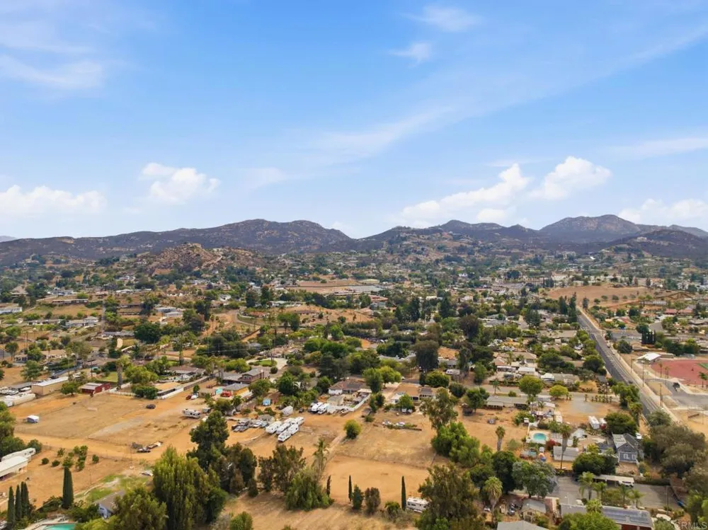 646 El Rancho Dr El Cajon, CA 92019